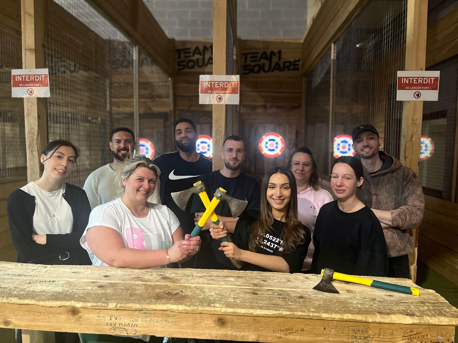 Lancer de hache Douai : sécurité, cohésion et fun avec Team Square